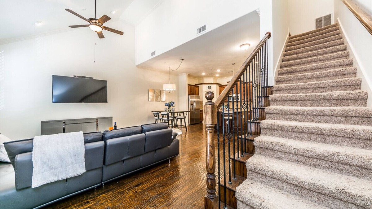 Legacy Park House | Luxury Modern Townhome at Shops @ Legacy