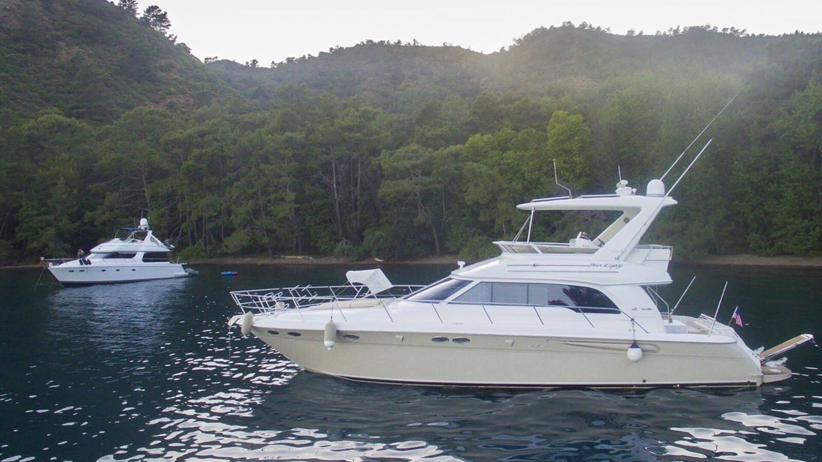 Gocek Boat Rental | Luxury Motor Yacht 6 pax capacity for Rent in Göcek, Fethiye | www.yachttogo.com