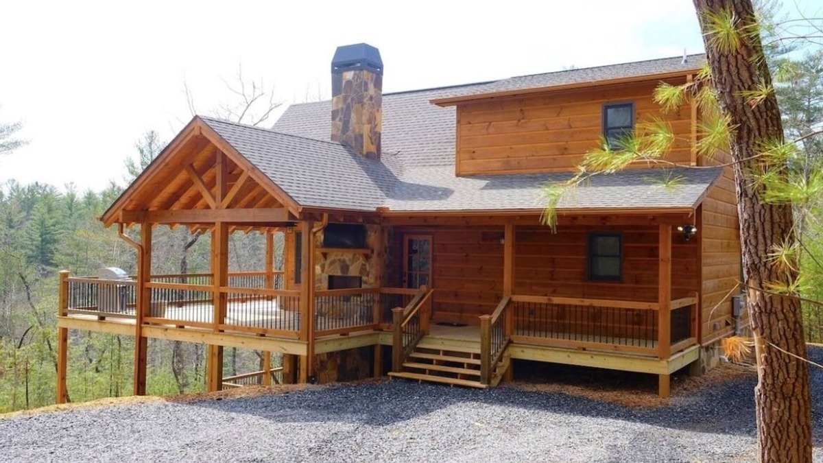Aska Cabin | Luxury Mountain Cabin with Amazing Views and Hot Tub (Dog Friendly)
