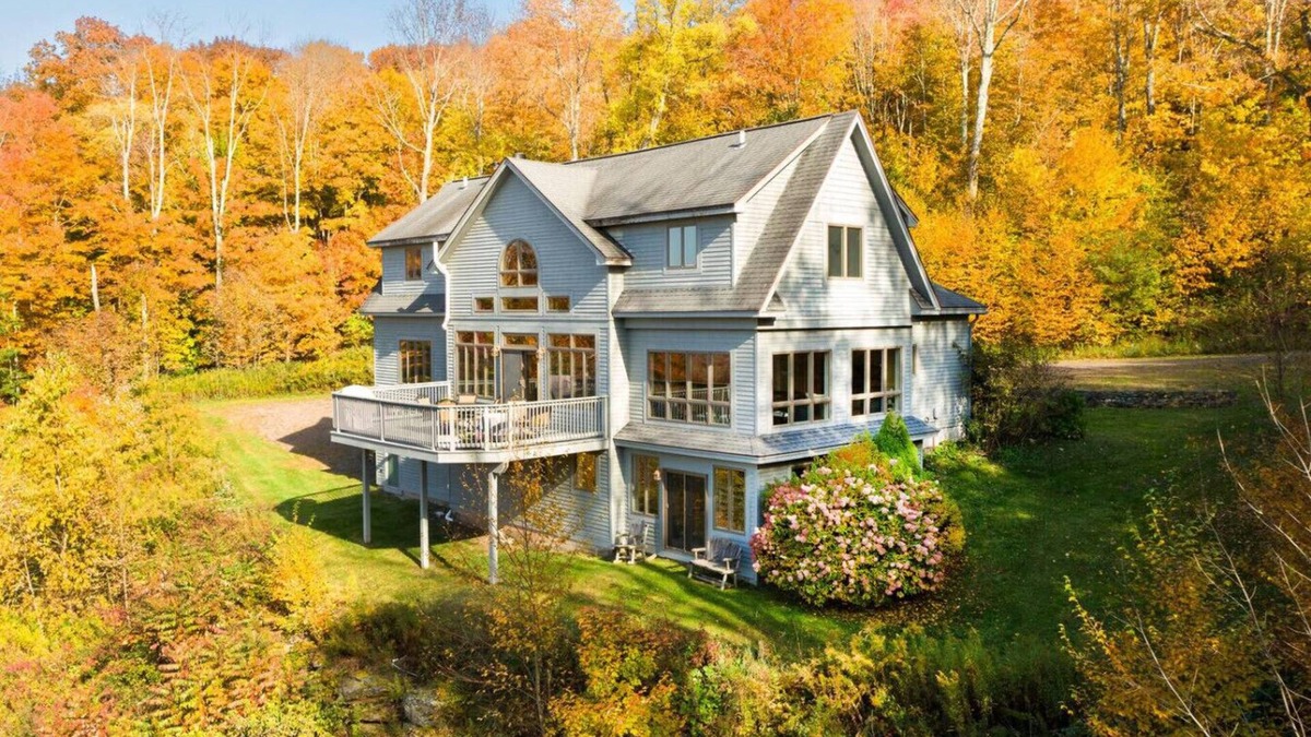 Bovina Center House | Luxury Mountaintop Estate – Spacious Retreat with Breathtaking Views