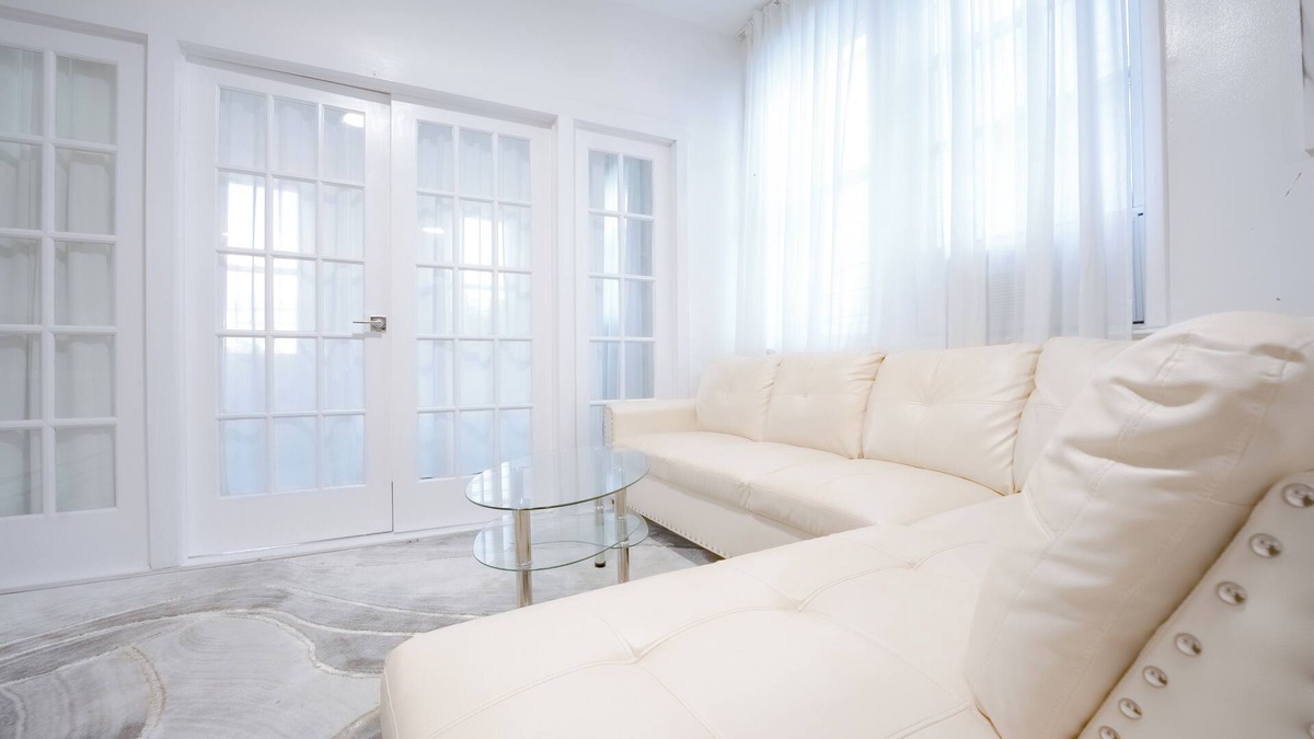 Southeast Yonkers House | Luxury NY Home close to NYC
