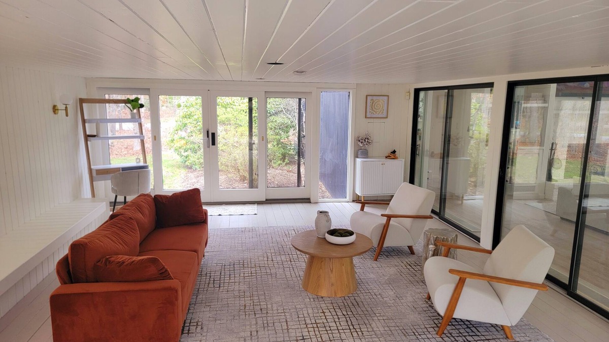 Westhampton House | Luxury oasis on a 1+ acre compound with private swimming pool and tennis court!