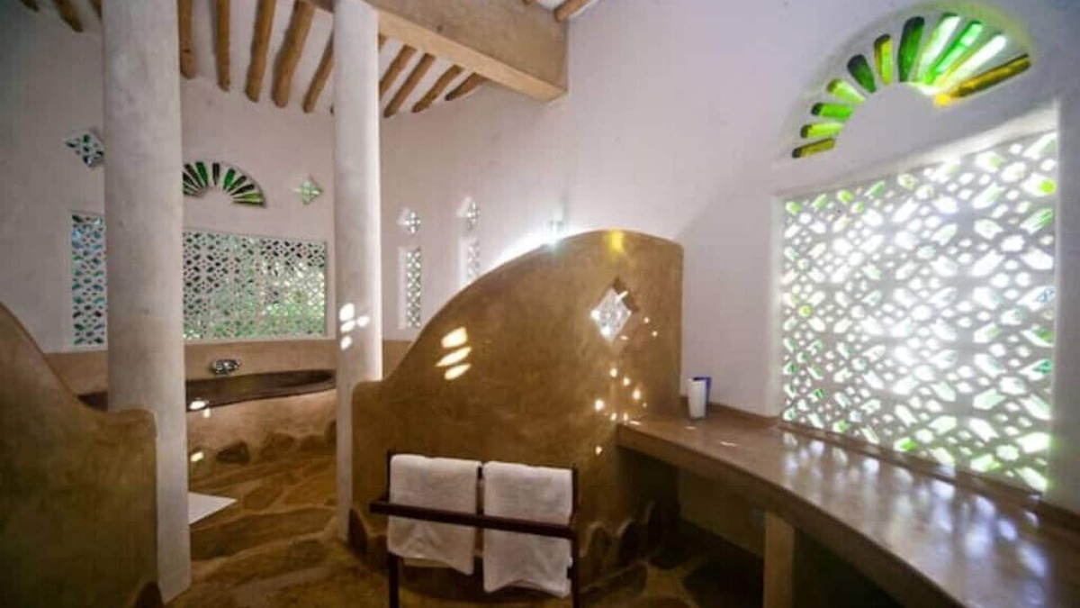 Tiwi House | Luxury Ocean Front Family Villa Tiwi Beach Kenya
