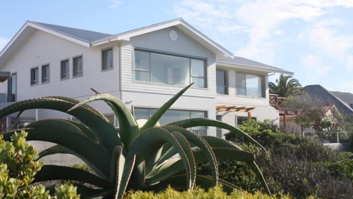 Westcliff Villa | Luxury Ocean front Villa, 2-6 Bedrooms, Hermanus Cliffpath