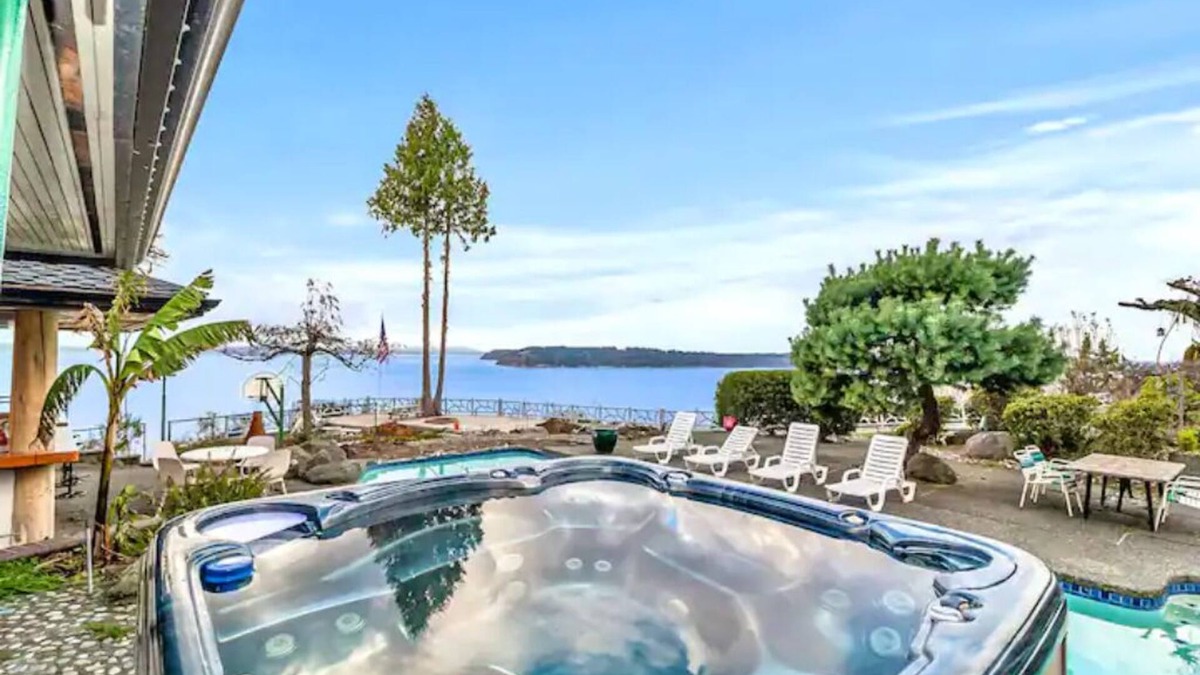 Harbour Pointe Resort | Luxury ocean/sunset view resort w/pool and spa