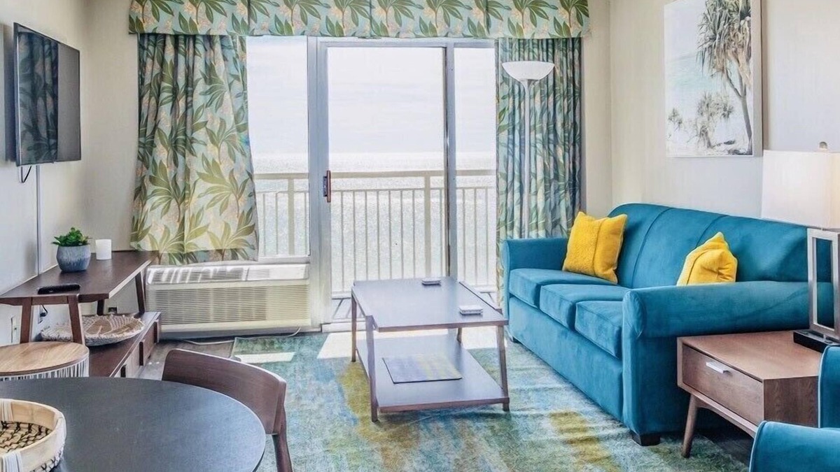 Downtown Myrtle Beach Condo | Luxury Oceanfront Condo, Stunning Views Multiple Pools Sandy Beach Resort