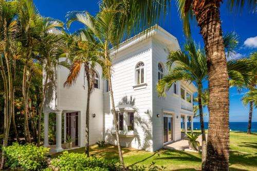 Playa Chiquita Villa | Luxury Oceanfront Villa with Amazing Views