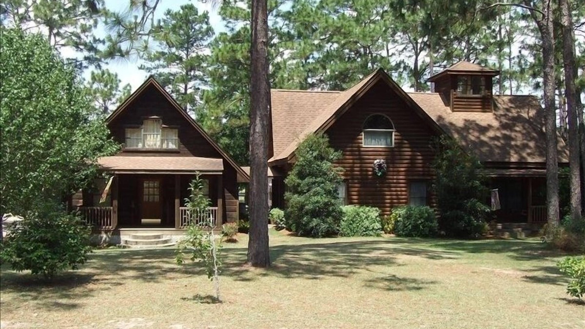 Donalsonville House | Luxury on Lake Seminole, Relaxing Getaway, Private Dock, Gorgeous Sunsets, Canoe