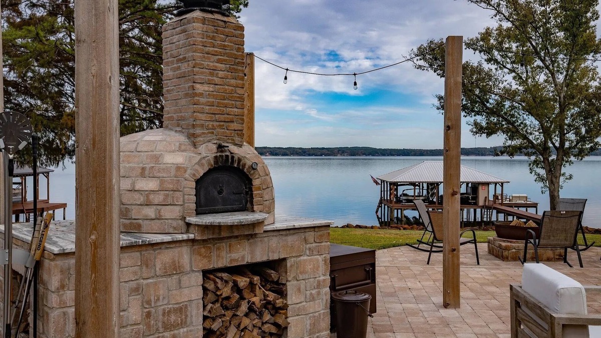 Chandler House | Luxury on the Lake at Legends Retreat