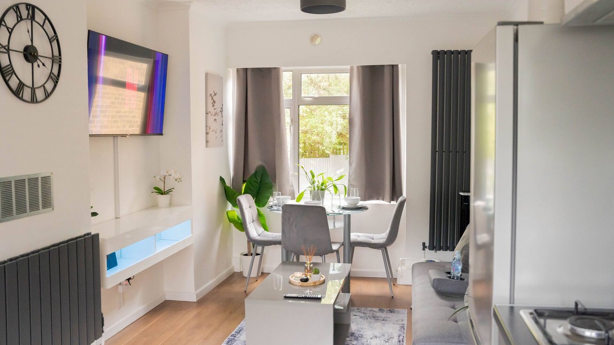 Charlton Apartment | Luxury one bed flat in Greenwich/Charlton