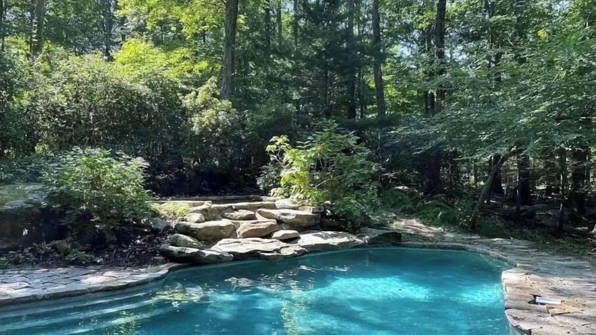 Killingworth House | Luxury One-of-a-kind Waterfront Estate w/Pool, Spa, Tennis & Pond Access