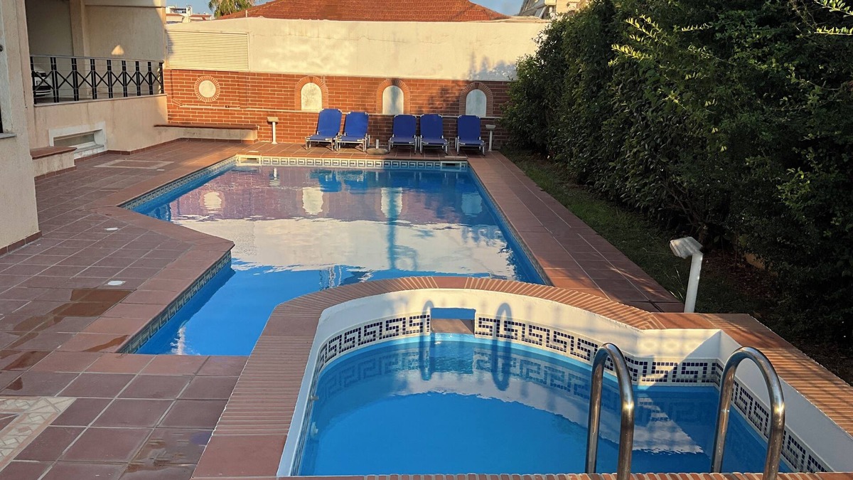 Markopoulon Apartment | Luxury penthouse apartment with pool near to int airport Eleftherios Venizelos .