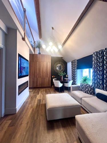 Penarth Apartment | Luxury Penarth Loft - Near Cardiff