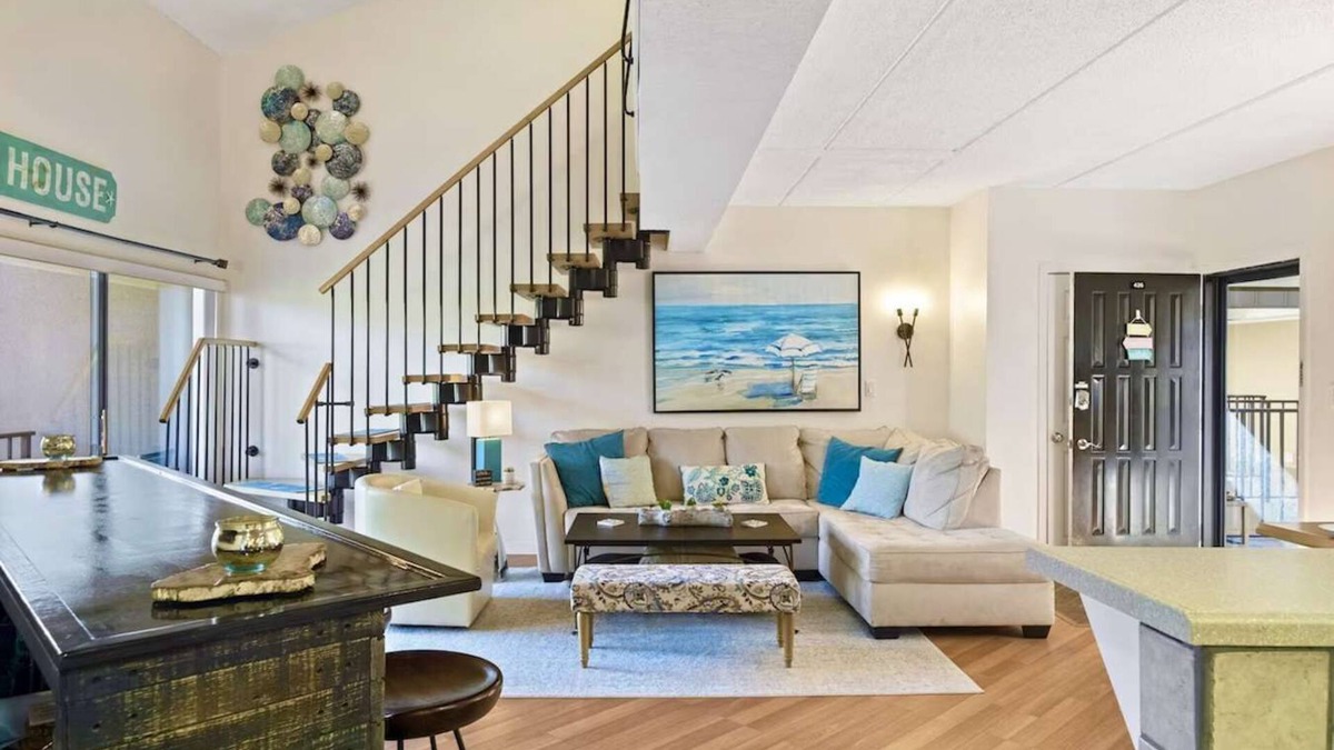 Hilton Head Condo | Luxury Penthouse near Beach, Tiki Hut, Coligny
