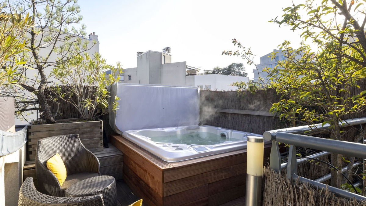 Quartier du Petit-Montrouge Apartment | Luxury Penthouse, 7 guests, A/C, serviced, Art, Spa