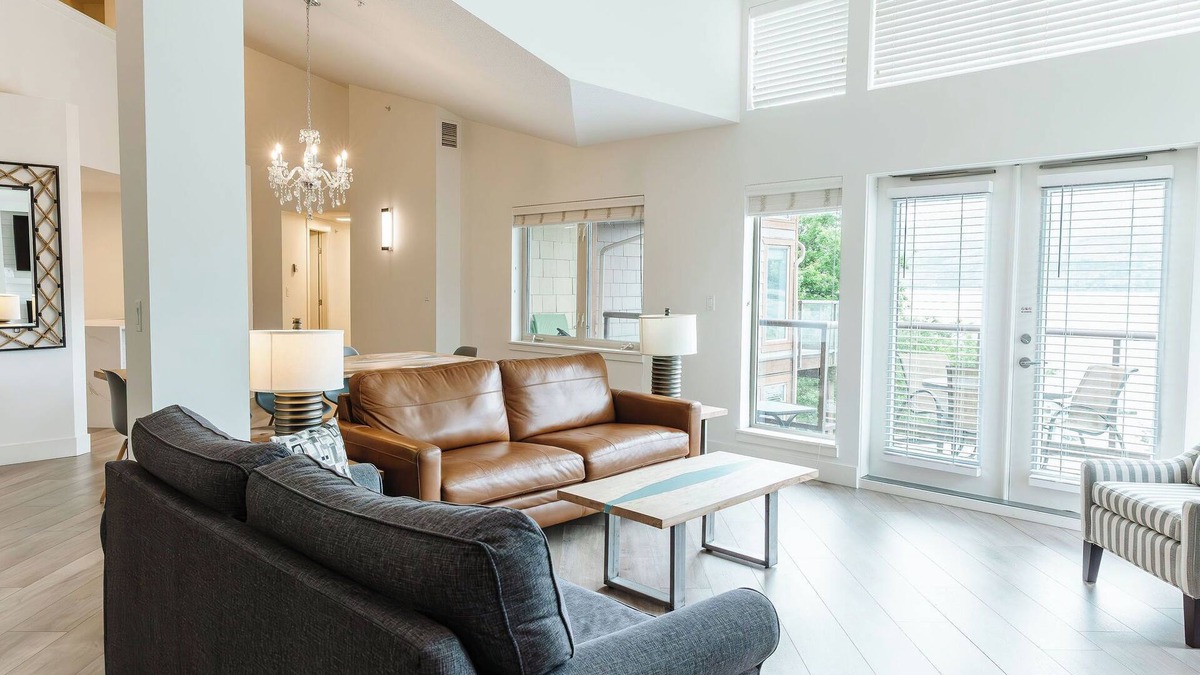 Westbank Apartment | Luxury Penthouse Lakefront Pool Hot Tub