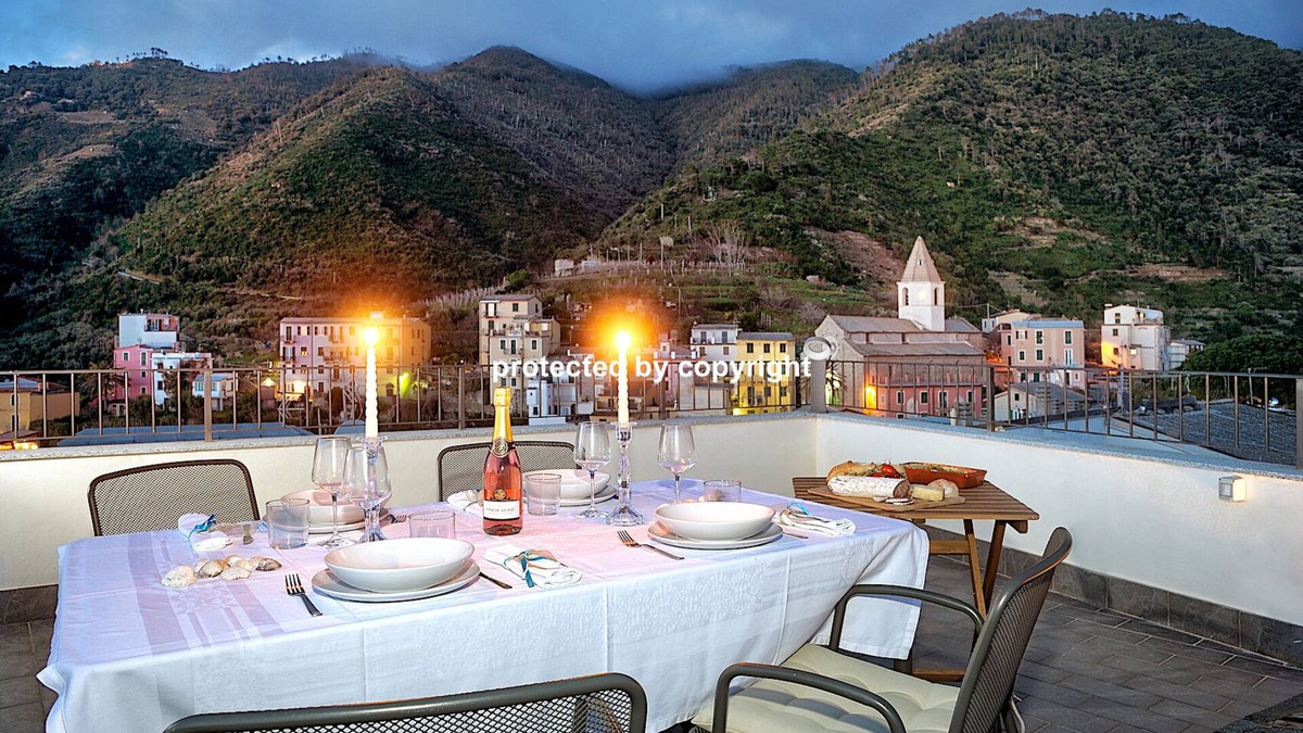 Corniglia Apartment | Luxury Penthouse Sea View