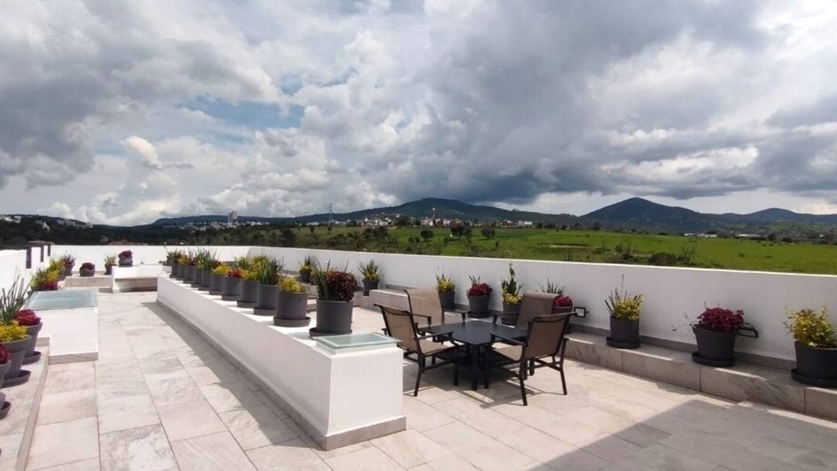 Morelia Condo | Luxury Penthouse situated on a distinguishable area in Altozano.