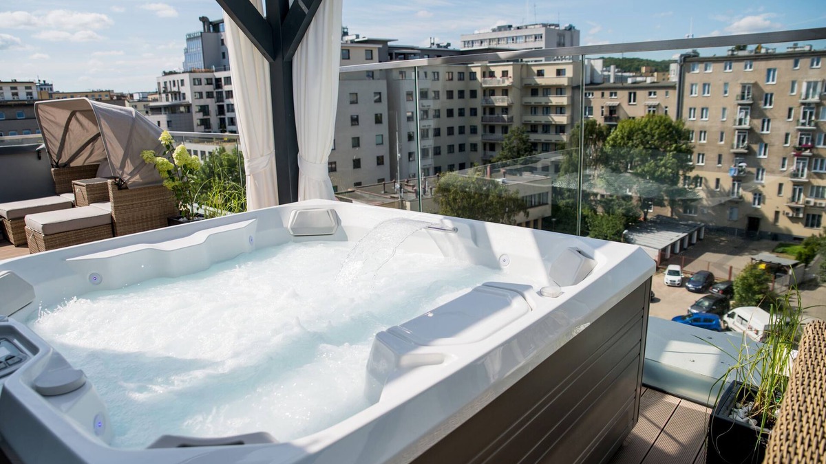 Srodmiescie Apartment | Luxury penthouse with Jacuzzi and partial sea view