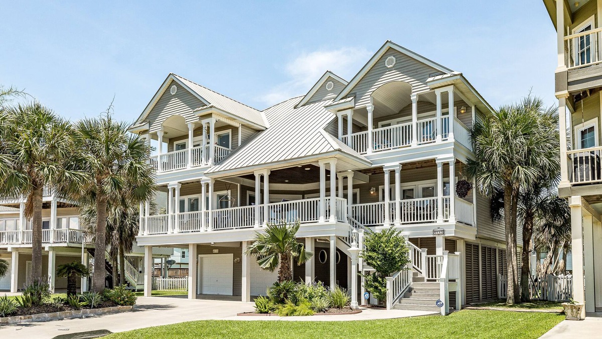 Pirates Beach West House | Luxury Pirates Beach home with private pool, tropical bar, hot tub, WiFi & gym