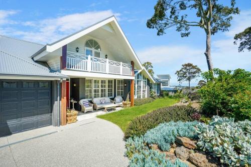Mount Eliza House | Luxury & plush lifestyle 5 Bedroom house in Mt Eliza