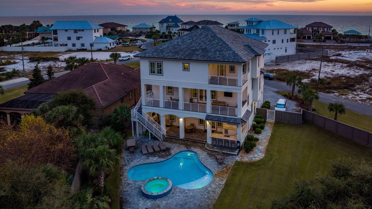 Gulf Pines House | *Luxury*Pool/Spa*Elevator*PrivateBeach*GolfCart*