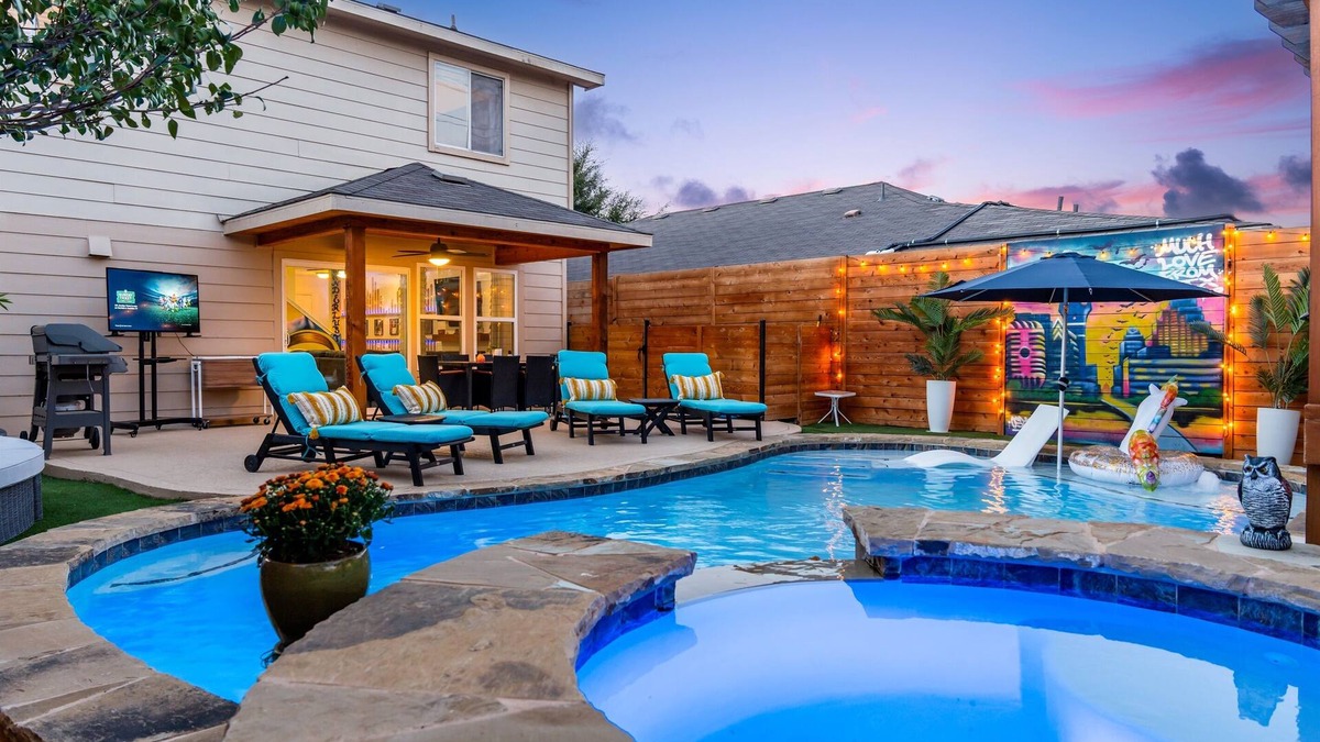 Montopolis House | Luxury Pool & Spa Oasis | 5mi to Downtown ATX