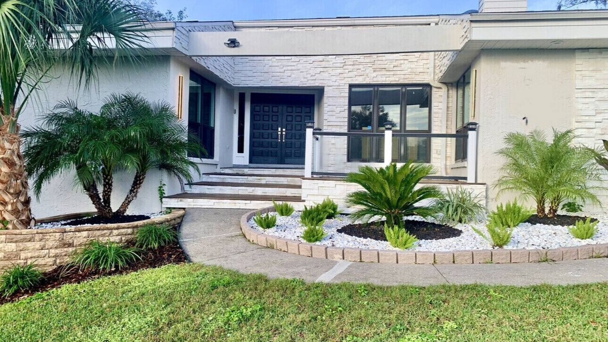Temple Terrace Villa | Luxury Pool Villa in Upscale Tampa Centrally Located