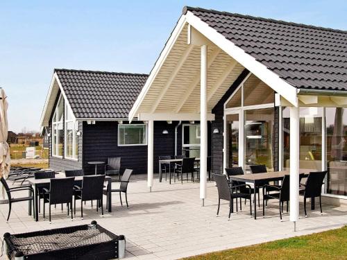 Idestrup House | Luxury Pool Villa by Sea - By Traum Ferienwohnungen