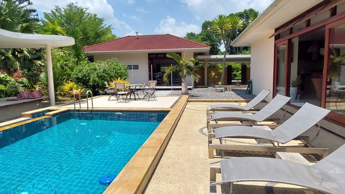 Nong Thale Villa | Luxury pool villa with a lush garden accommodate up to 6 persons