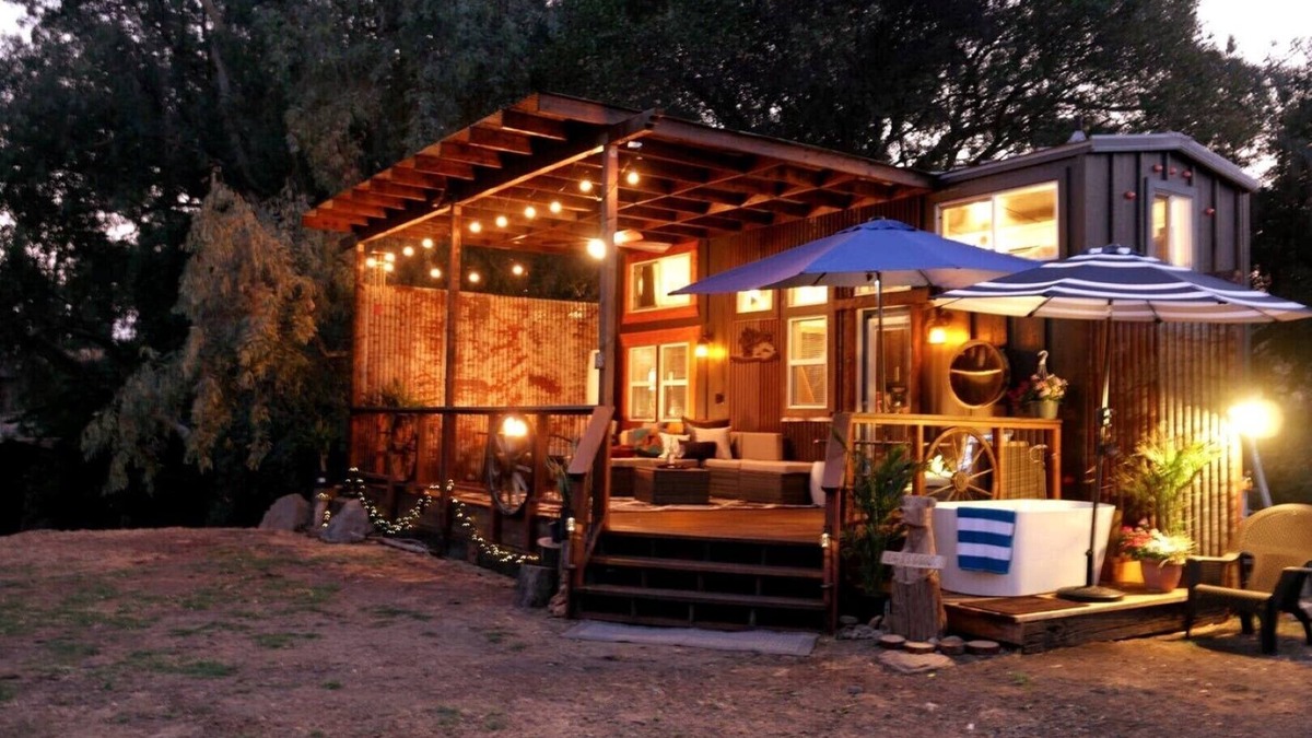 Ione House | Luxury Private TINY HOUSE on 10 Remote Acres