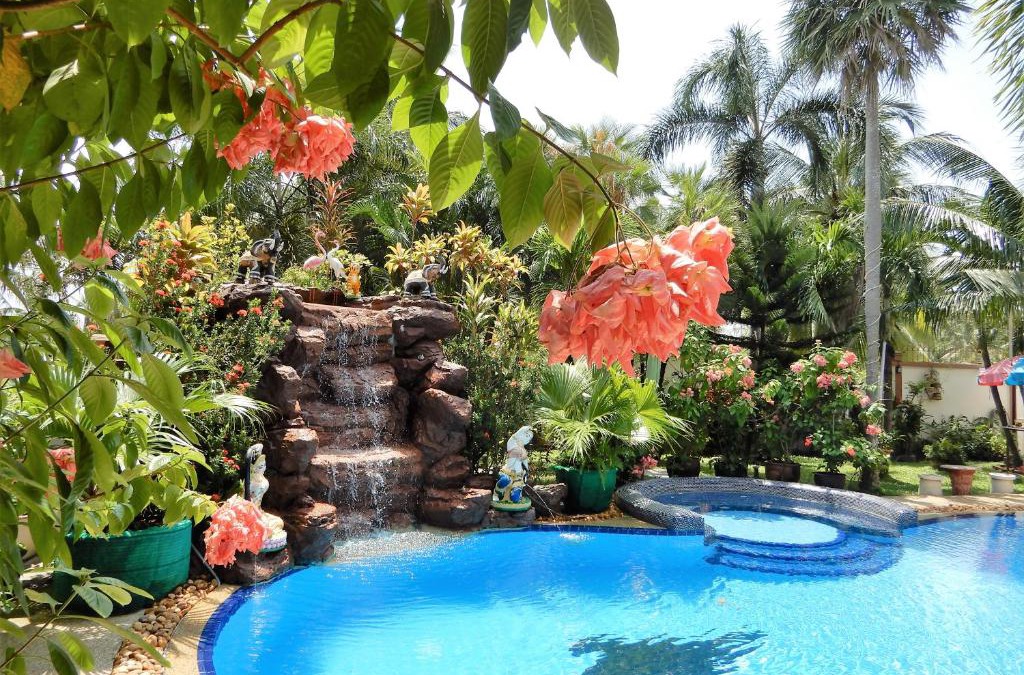 Nong Pla Lai Villa | Luxury Private Villa Near Pattaya Thailand