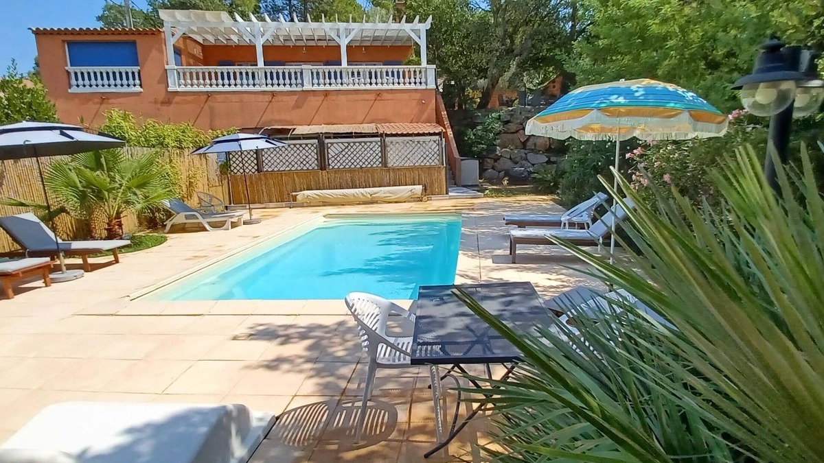 Vidauban Villa | Luxury Provencal French Riviera villa in calm with balneo pool ncc, 6p