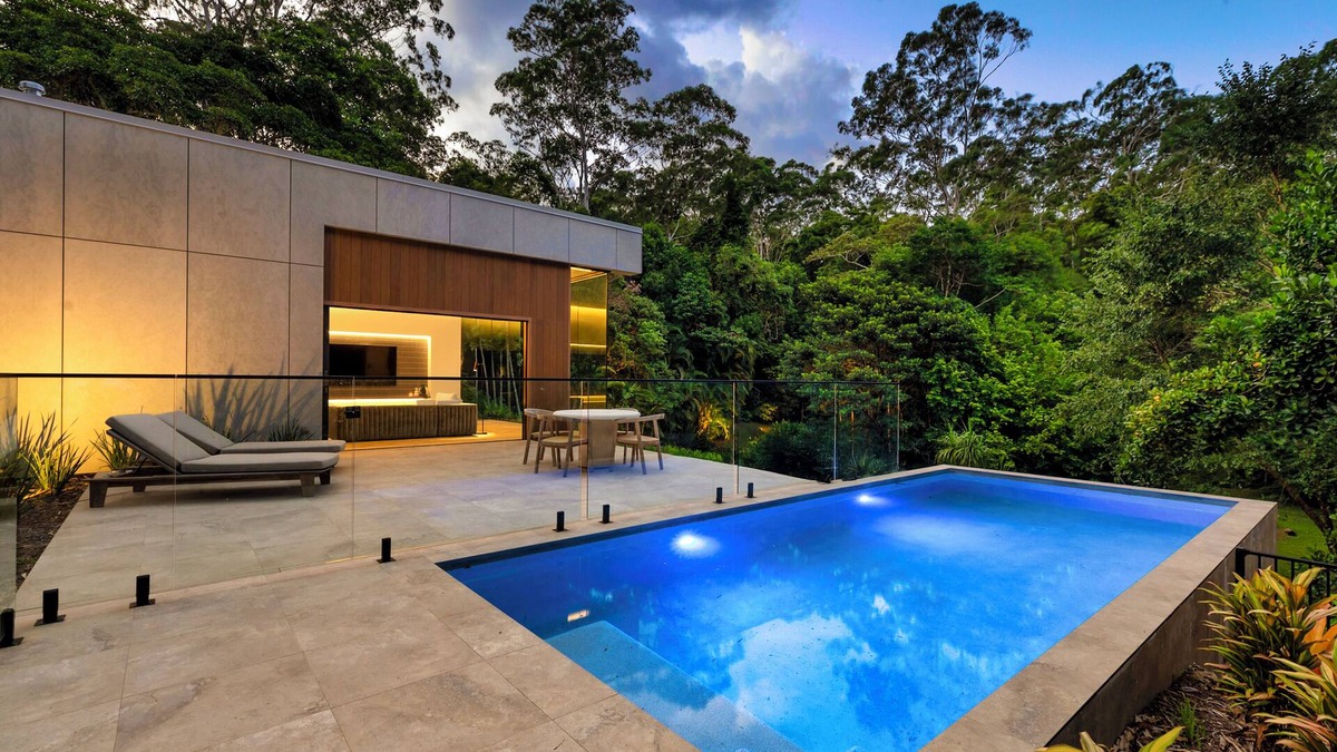 Doonan House | Luxury Rainforest Retreat near Noosa, perfect for groups and big families!