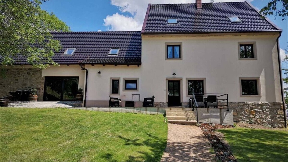 Libesice House | Luxury renovated barns with private wellness