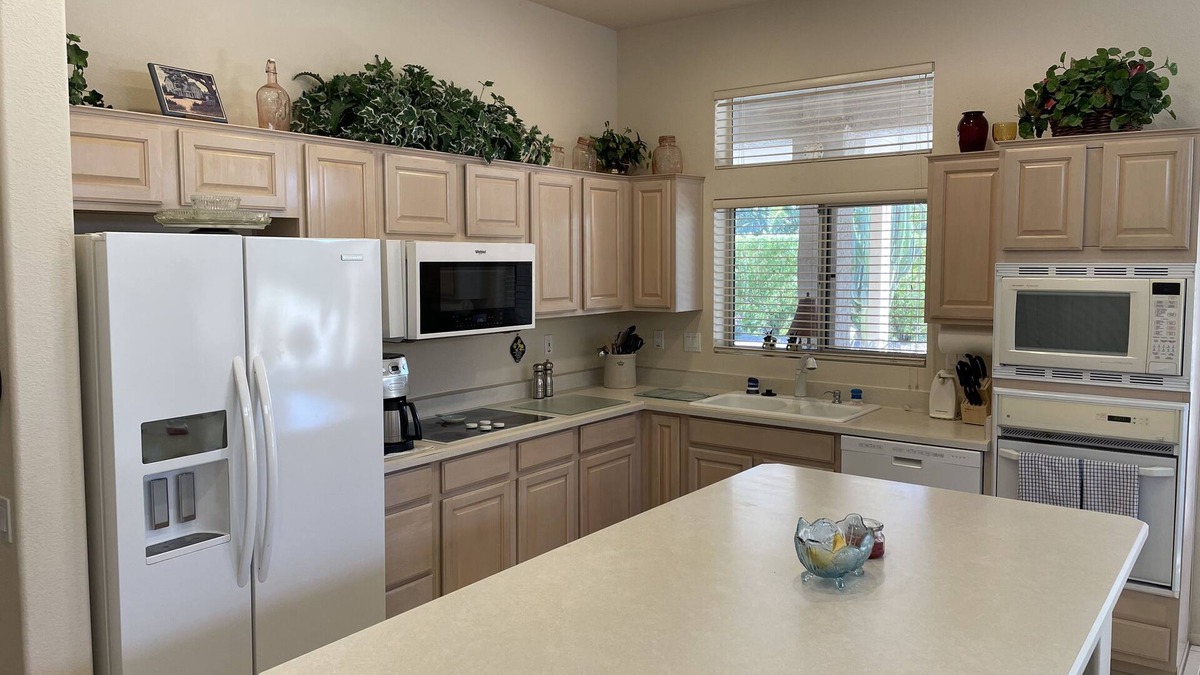 Sun City West House | Luxury Resort Community, 5 Golf Courses, Rec. Centers with Pools, Spas, etc