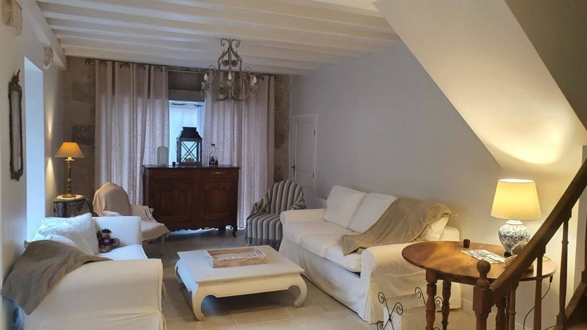 Beaulieu-sur-Loire Cottage | Luxury Restored Home Near Loire River with 5 En-Suite Bedrooms