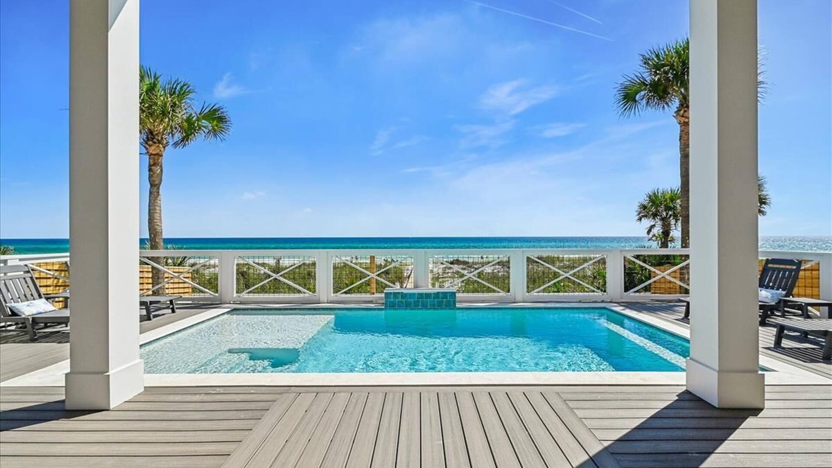 Bahama Beach House | Luxury Retreat w/Stunning Views—Perfect for Large Groups & Memorable Getaways