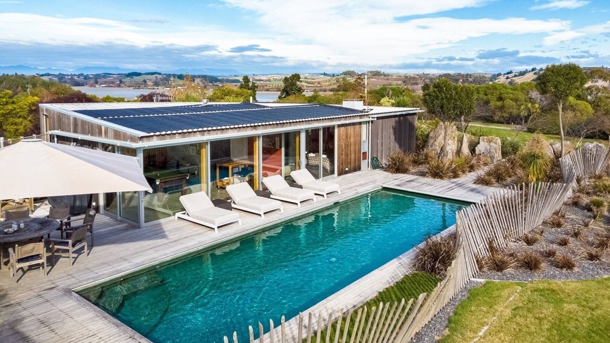 Tasman House | Luxury Retreat House in Kina - Tasman Bay, Nelson