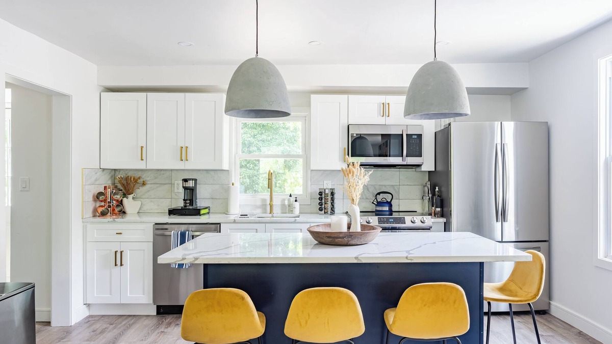 Rosendale House | Luxury Retreat on Rondout Creek- Wedding Central!