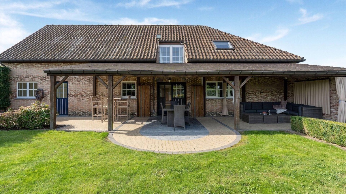 Alken House | Luxury Retreat with furry friends