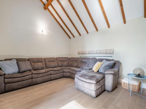 Alken House | Luxury Retreat with furry friends, cleaning included