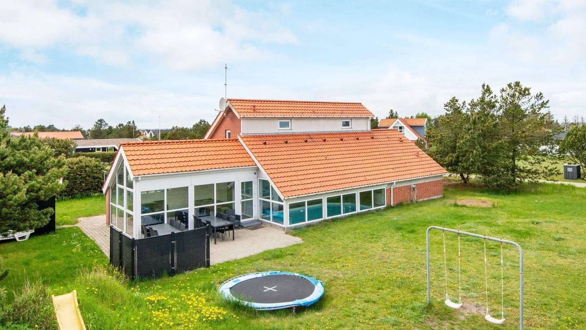 Fjellerup Strand House | Luxury Retreat with Pool - By Traum Ferienwohnungen