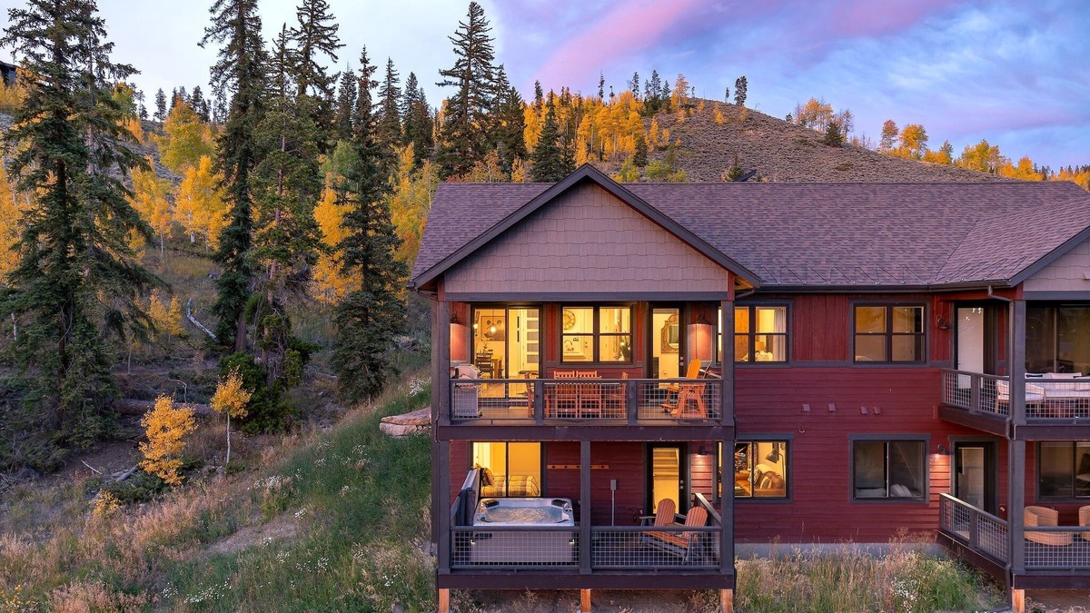 Rendezvous House | Luxury River Run Chalet 129 I Great Views I Private Hot Tub I Best Price I Discounted Attractions