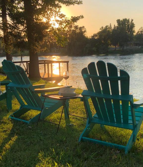 Cascade Villa | Luxury Riverside Estate - 3BR Home or 1BR Cottage or BOTH - Sleeps 14 - Swim, fish, relax, refresh