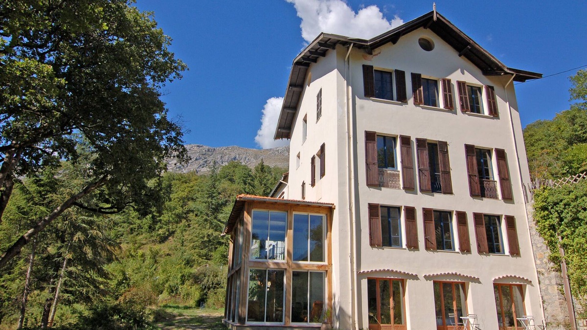 Greolieres House | Luxury Riverside Mansion 40 mins from Nice Cote 'dAzur Airport