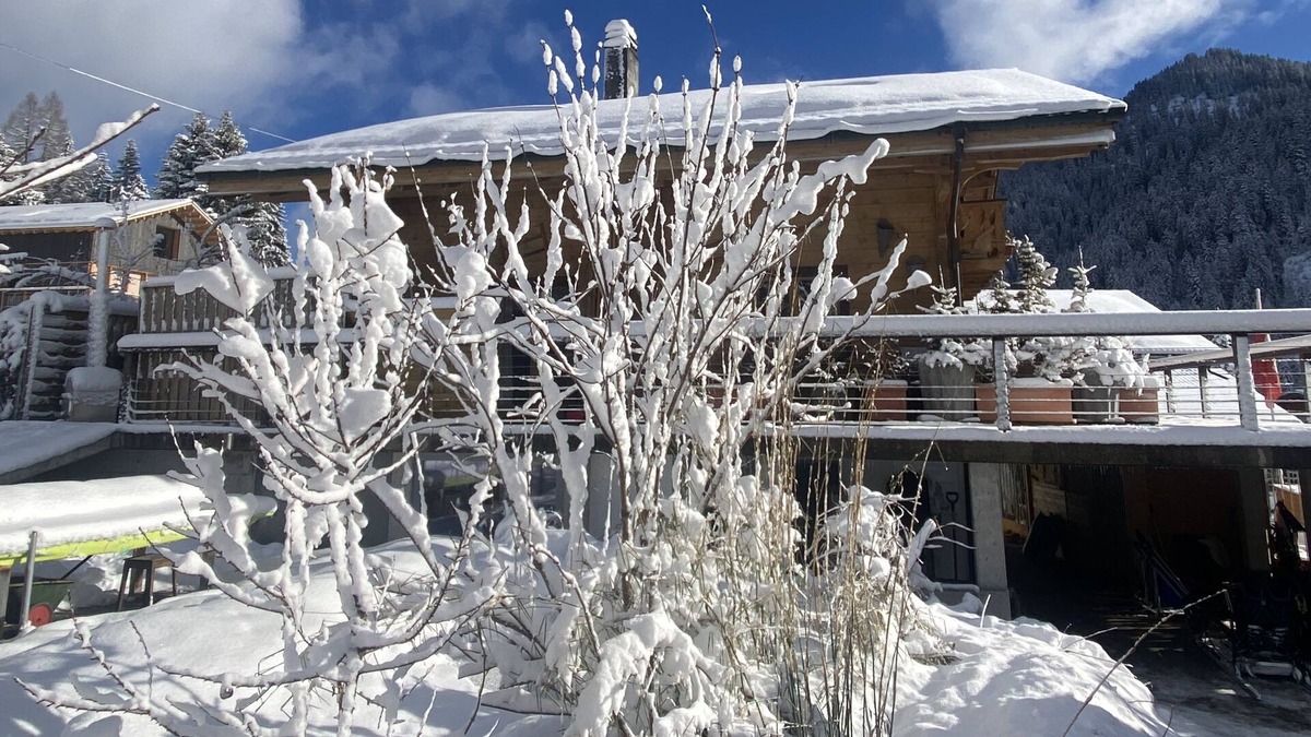 Morgins Ski Chalet | Luxury & Romantik Husky Chalet, ski in & out