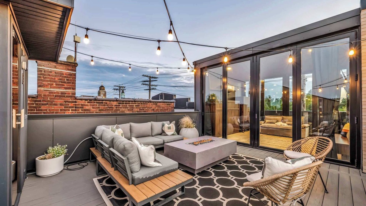 Tremont House | Luxury Rooftop Oasis Tremont: Sauna & Cold Plunge