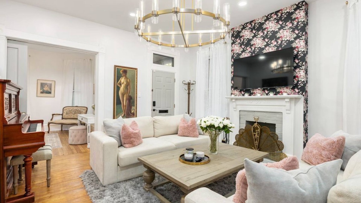 Short North House | Luxury Rose Manor - Perfect for Bachelorettes!