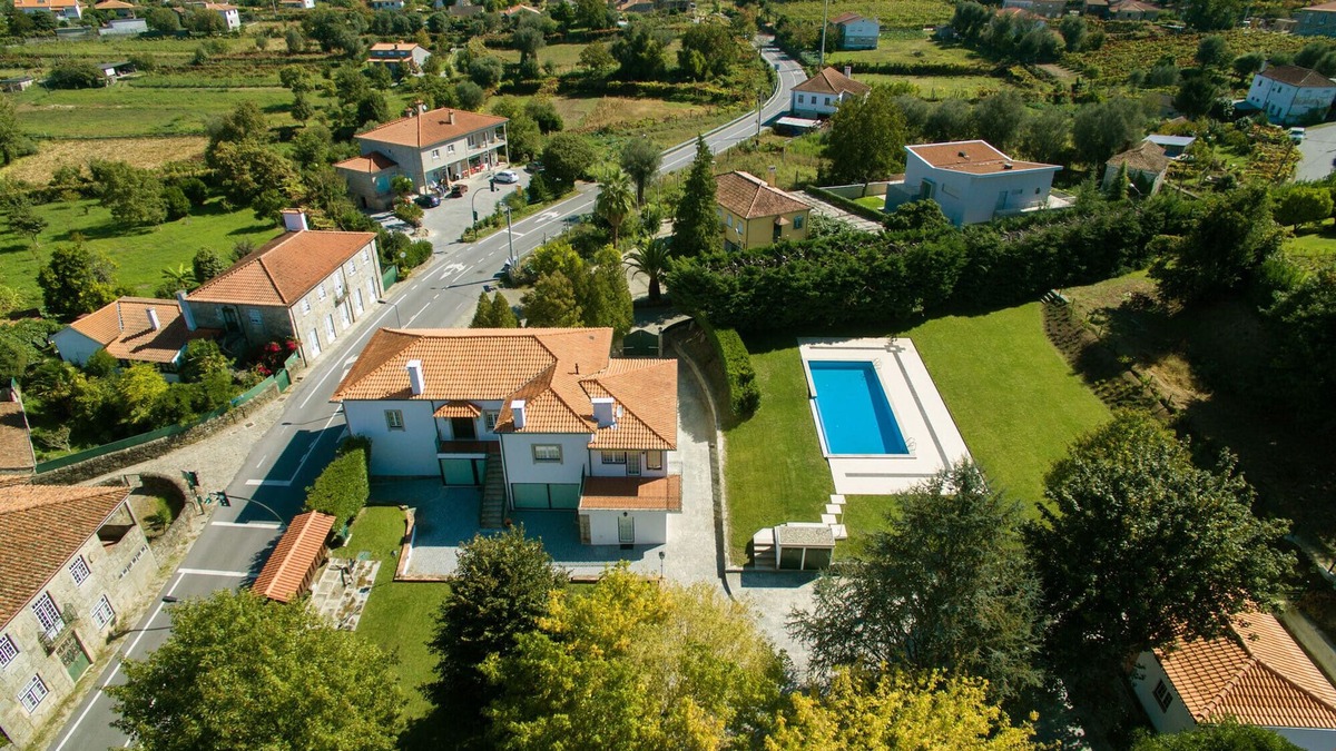 Bravaes Villa | Luxury rural guesthouse